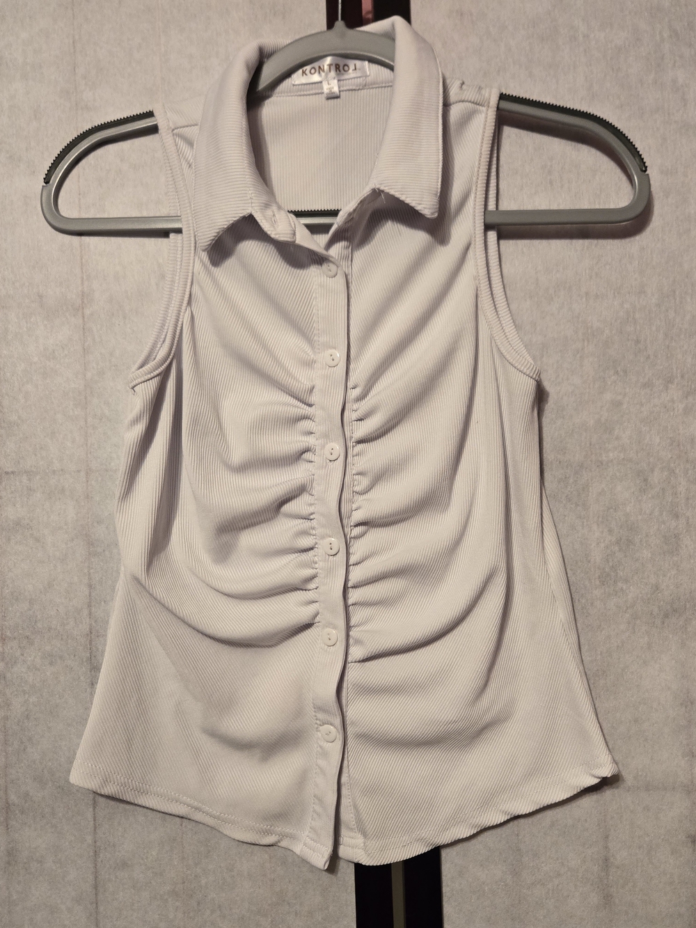 Kontrol Sleeveless Ruched Button-Front Camisole - White